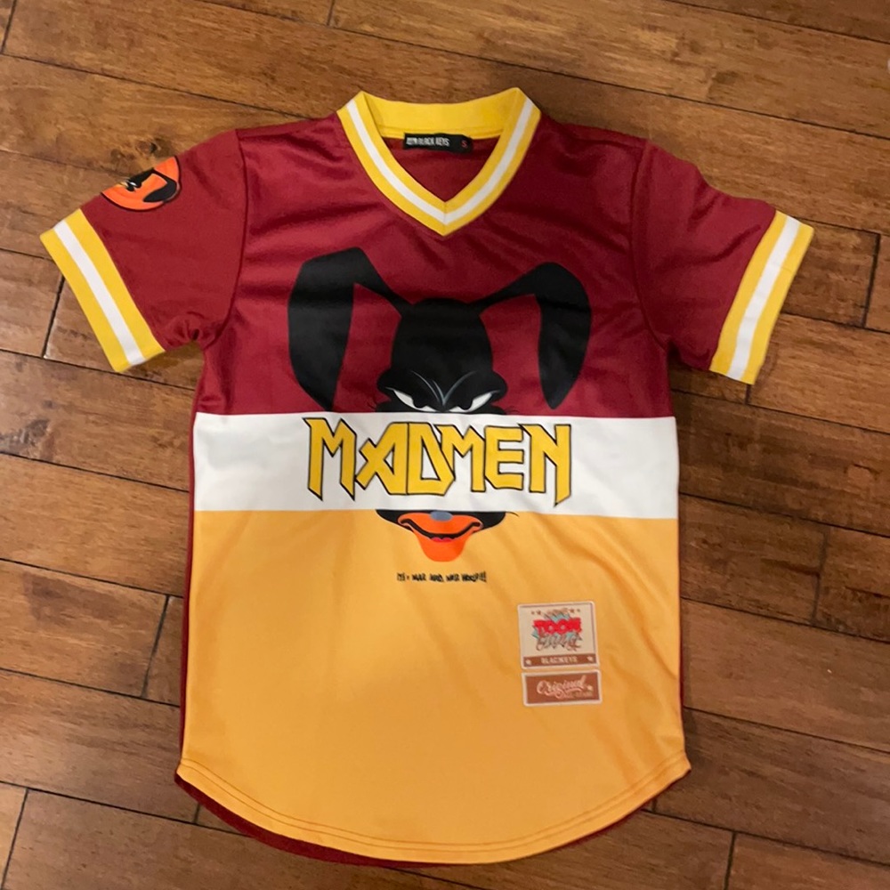 Men’s madmen jersey #23. Size small.